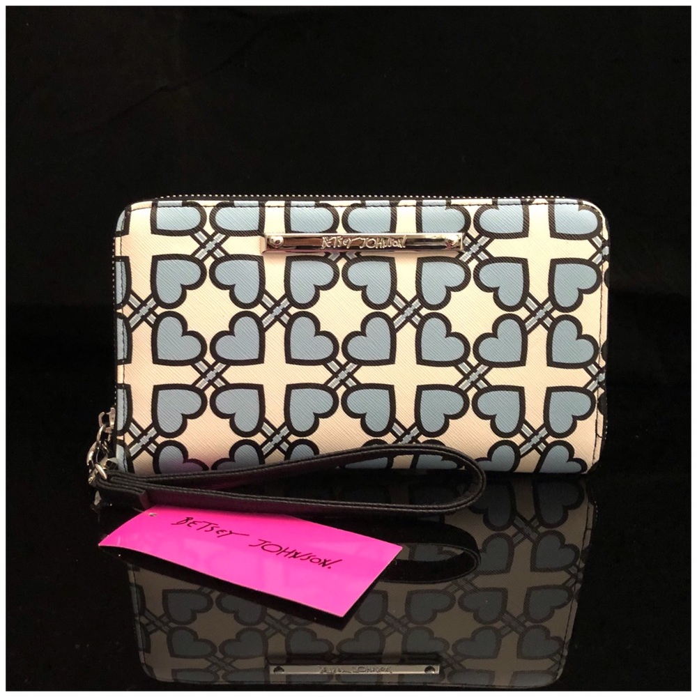 BETSEY JOHNSON Heart Via Wallet
